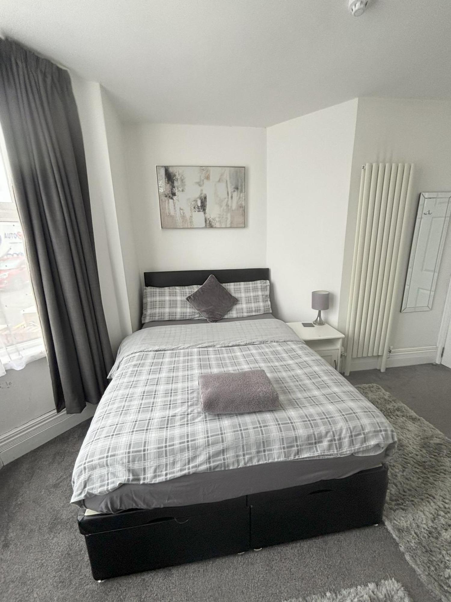 Copperfield Homestay Cardiff Buitenkant foto