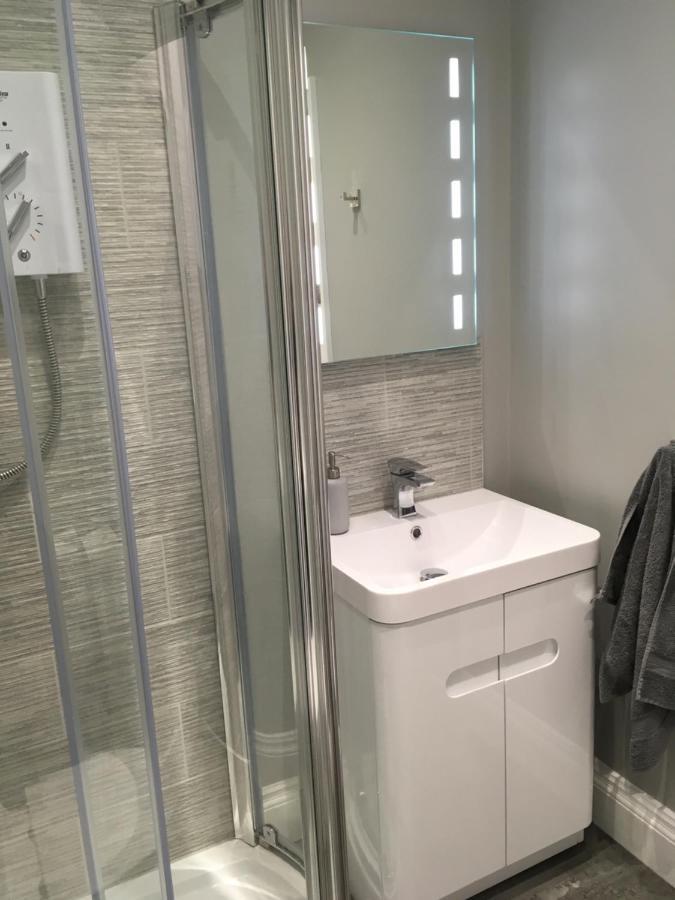Copperfield Homestay Cardiff Buitenkant foto